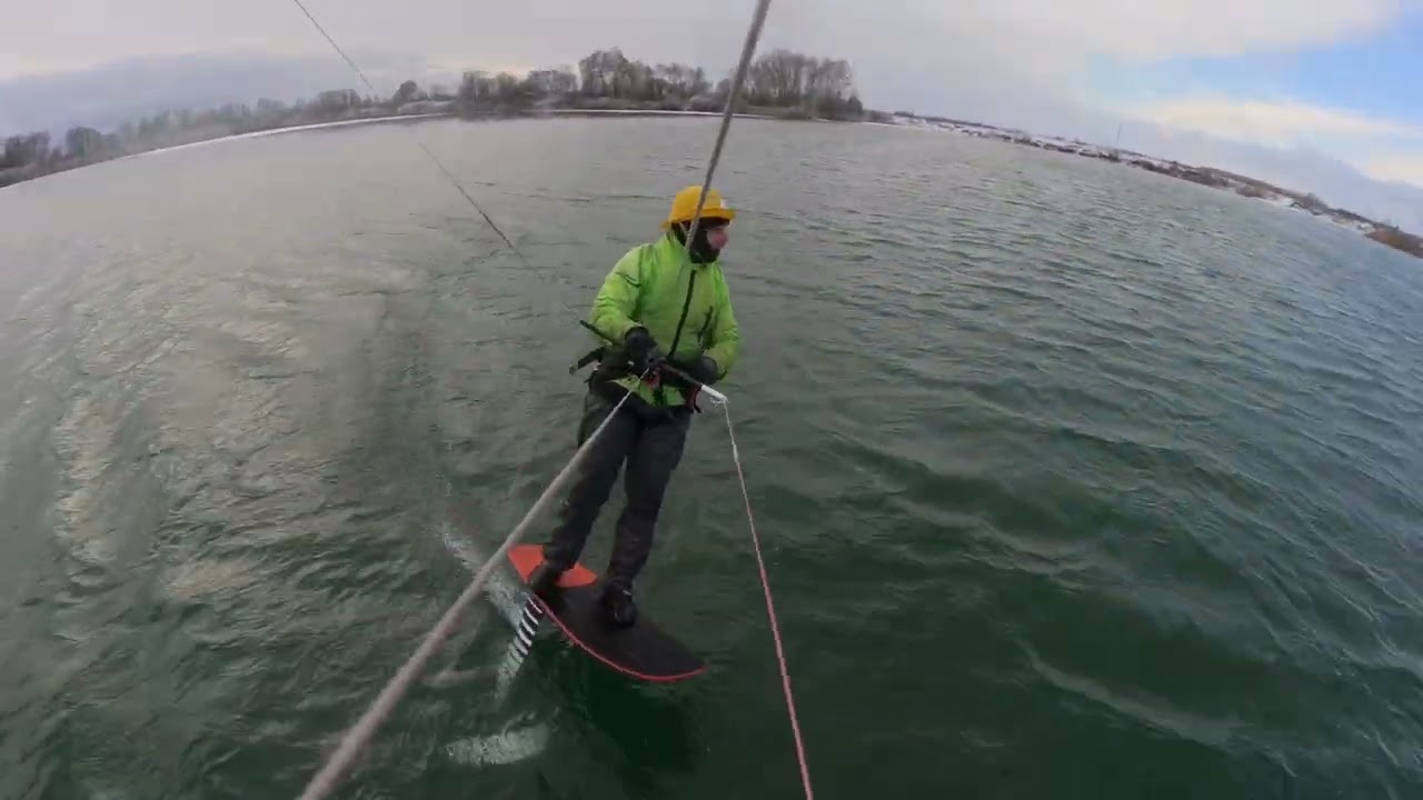 Winter Kitefoiling - Anton Skater - Slingshot Ufo - Armstrong Foil