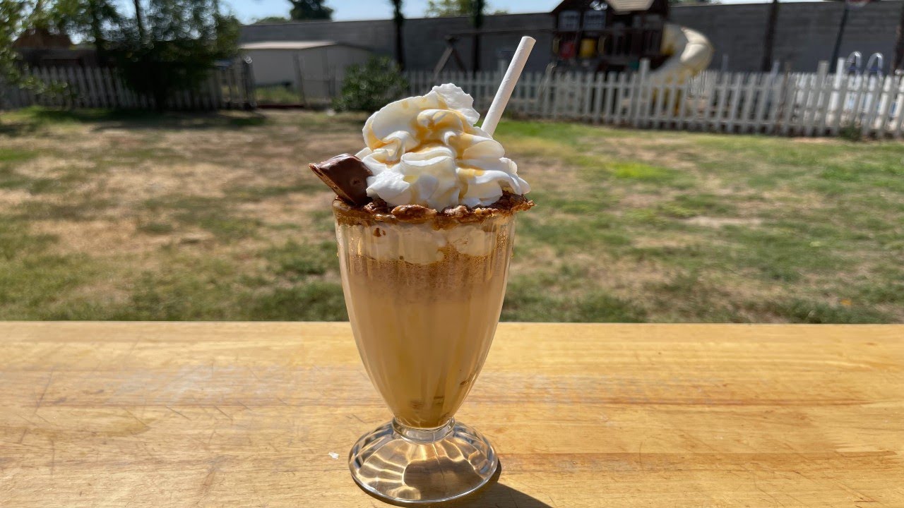 How to make Snickers Milkshake