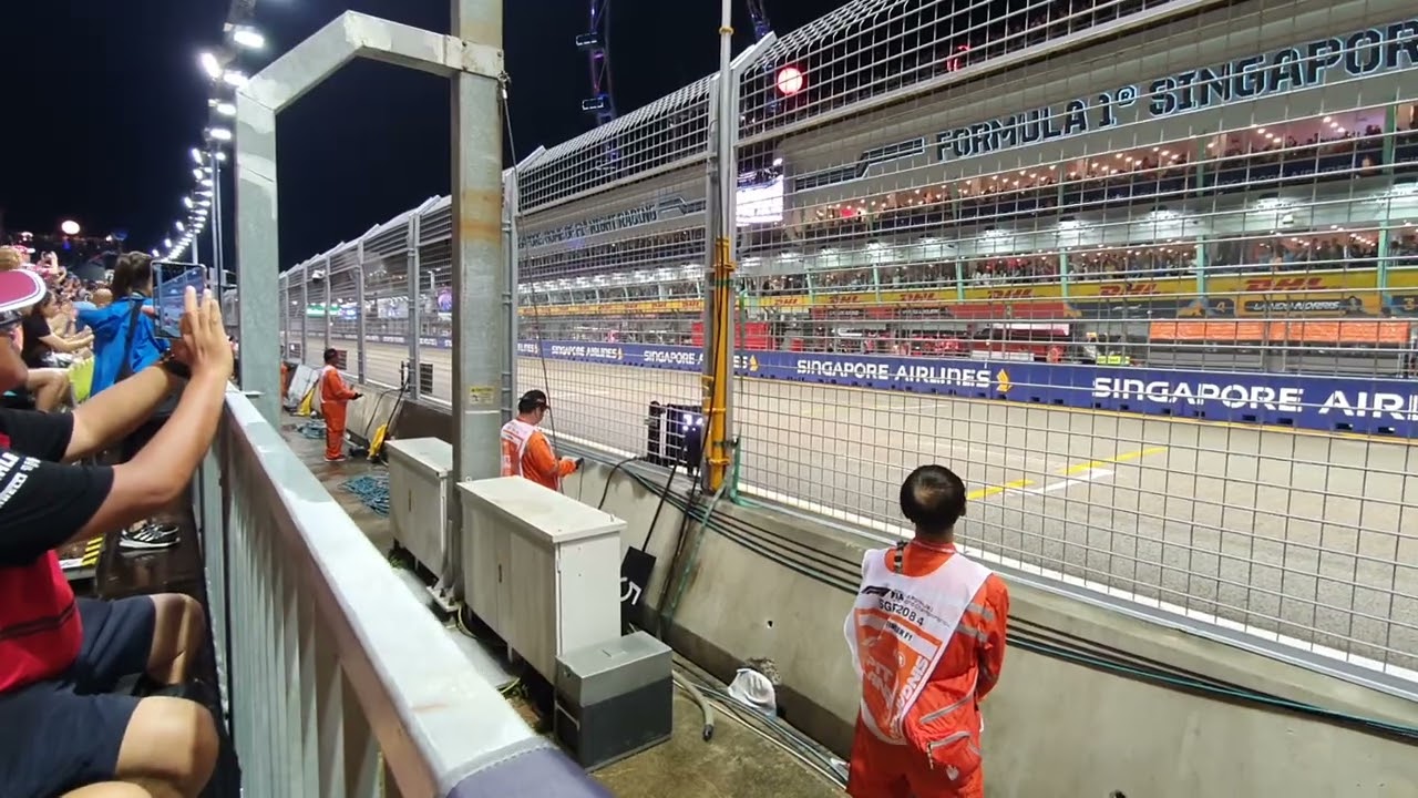 F1 Singapore Grand Prix 2022 formation lap and race start