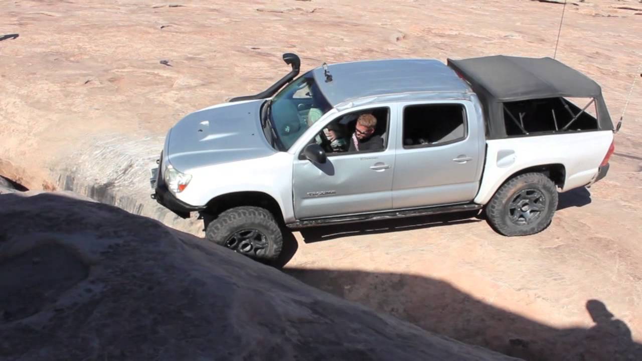 Making the Golden Crack look easy - Moab, Utah