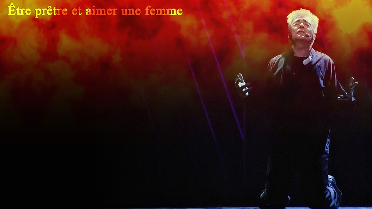 Notre Dame de Paris, Être prêtre et aimer une femme.