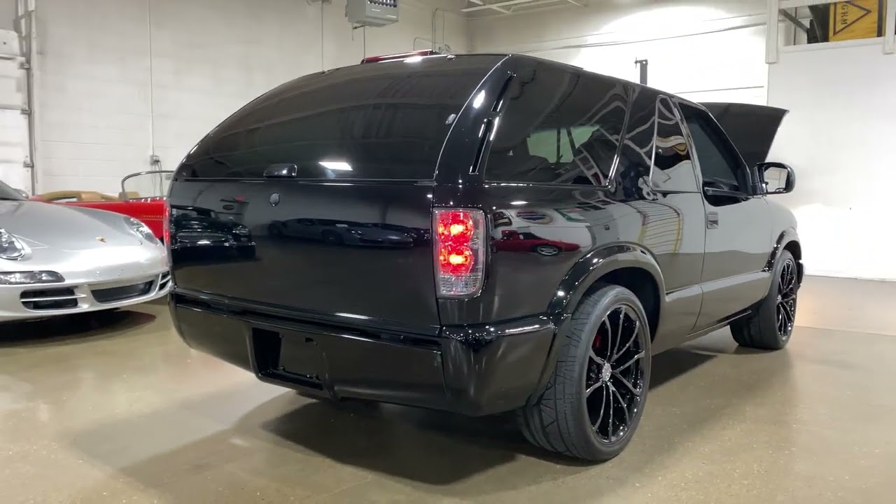 2002 Chevrolet Blazer in Black