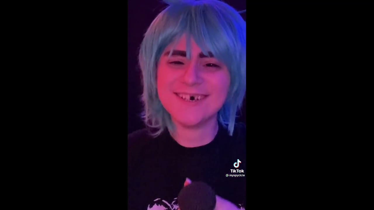 Gorillaz cosplay and tiktoks 🥒
