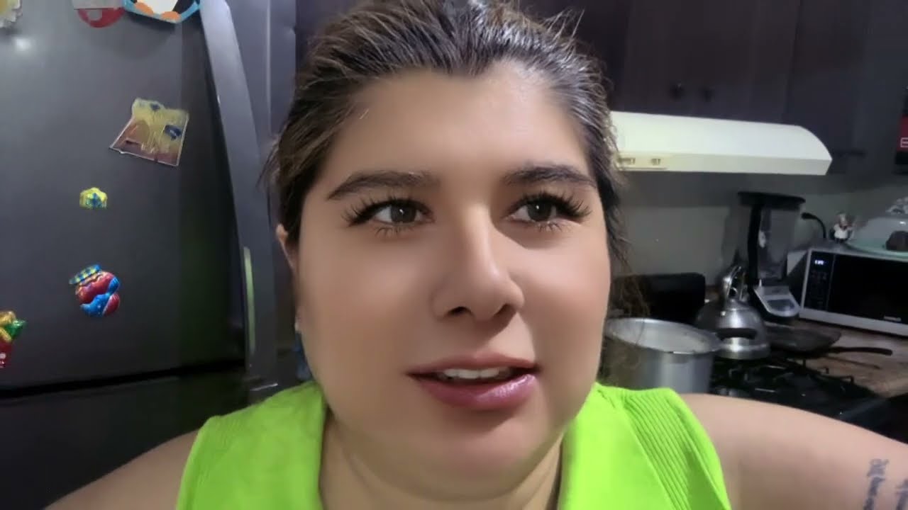 Haciendo comida fitness muy sabrosa y fuimos a Walmart  por unos organizadores para los baños 