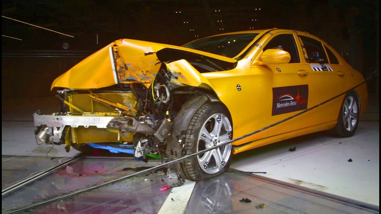 Crash test New E-class in Vehicle Safety Technology Center Sindelfingen #crashtesteclass