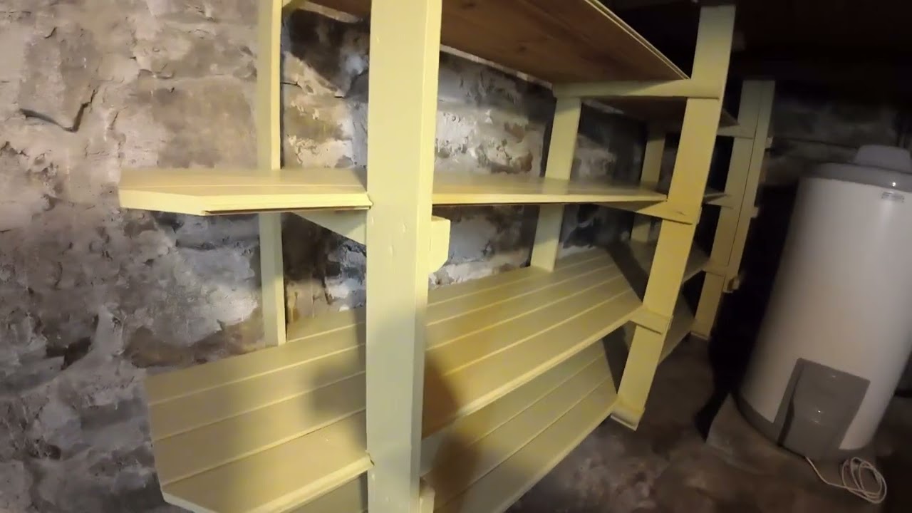 Visning av kjelleren i hovedhuset ved Koppårvelta (Hovinveieen 953)