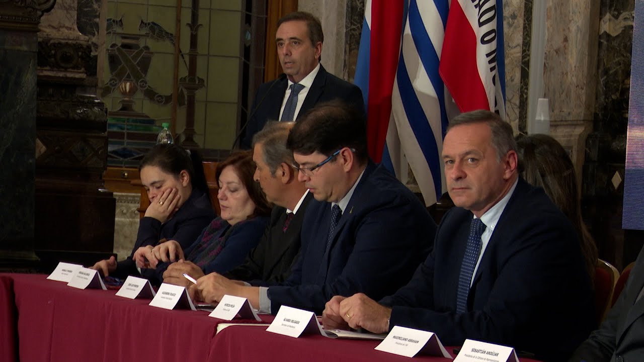 Im&aacute;genes del secretario de Presidencia en Congreso Nacional de Ediles