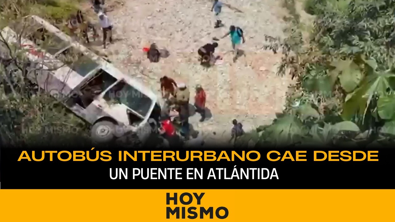 ¡TRAGEDIA EN LA CA-13! Autobús interurbano cae desde un puente en Atlántida