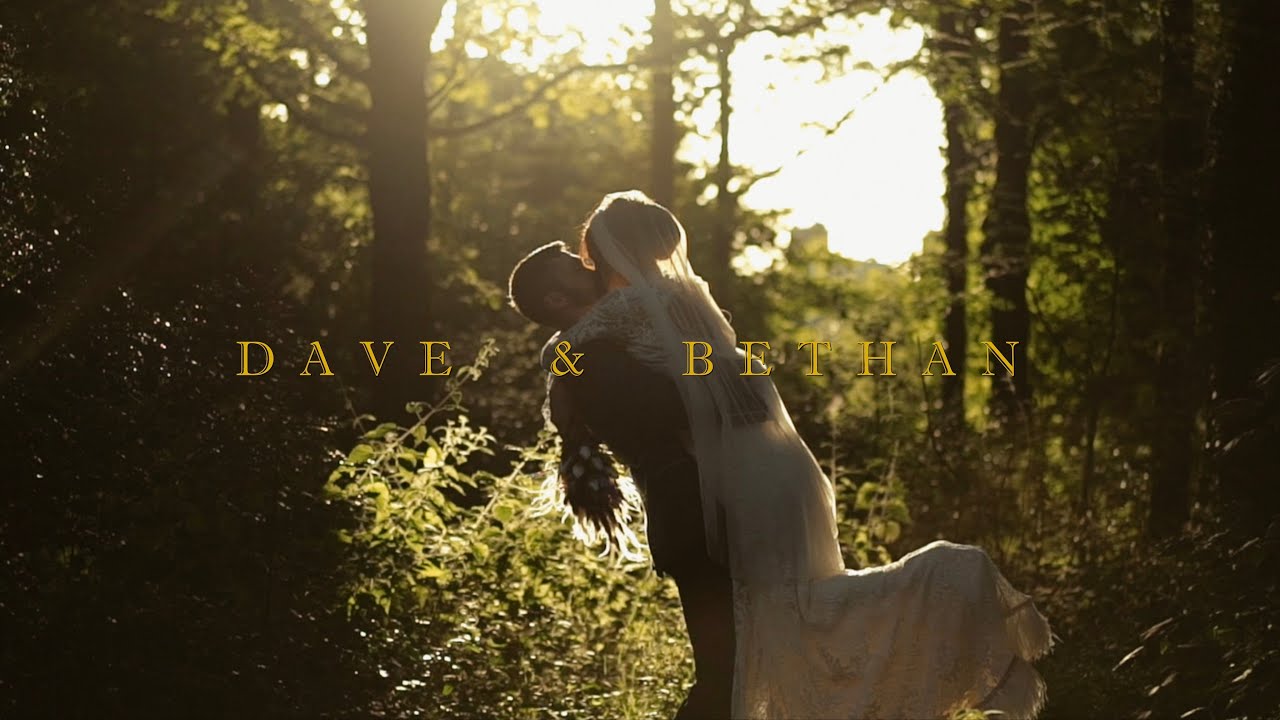 Beautiful Outdoor Wedding | Spring Cottage