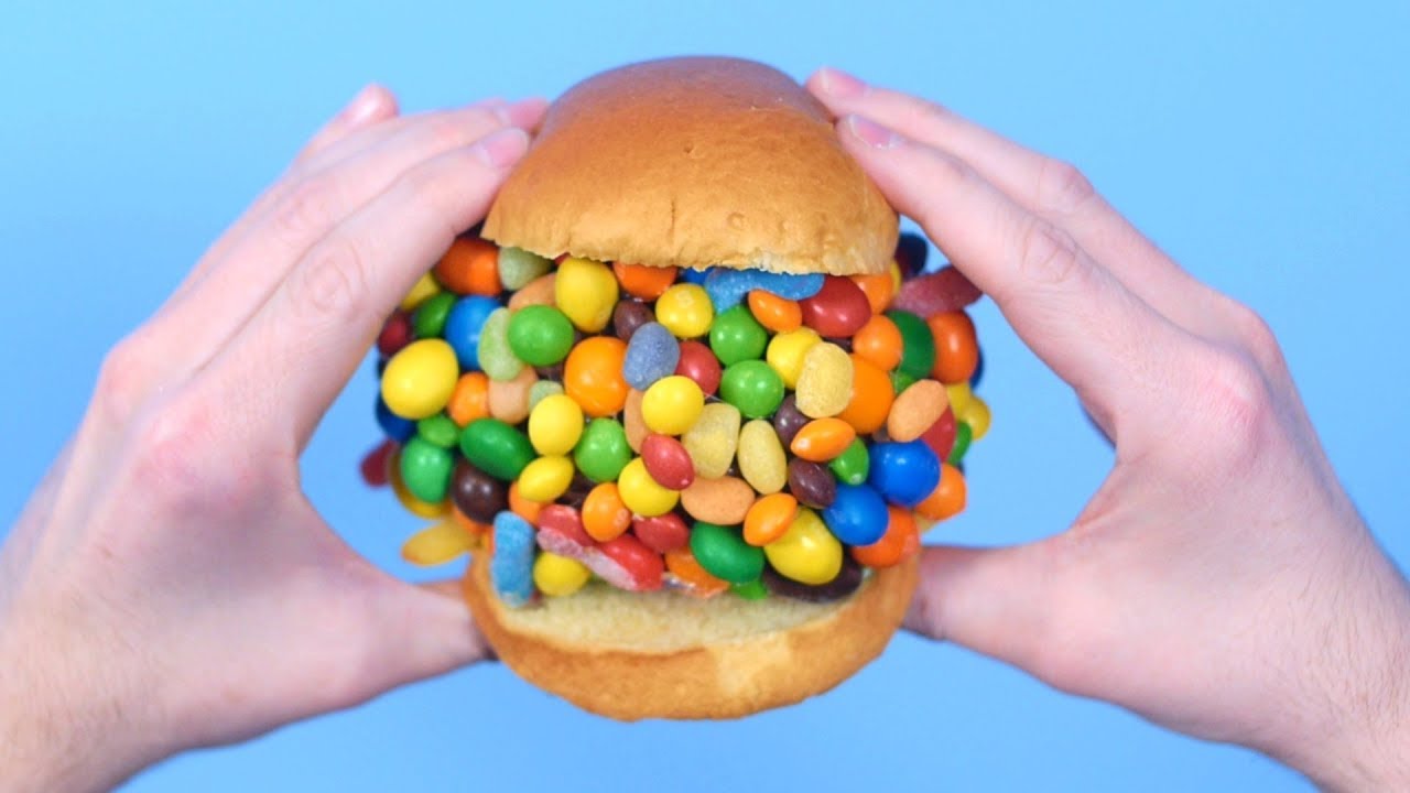 GIANT CANDY SANDWICH!