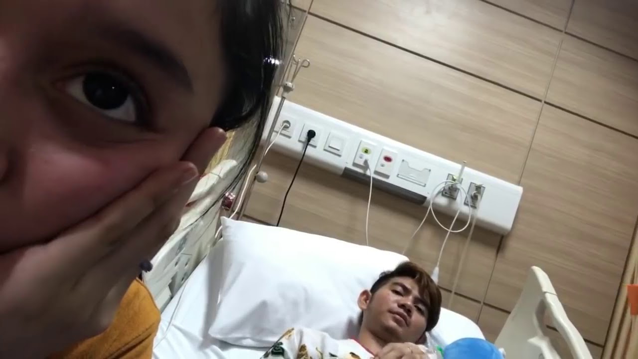 Lesti jenguk Rizki Yang sedang Sakit. Penyanyi Dangdut
