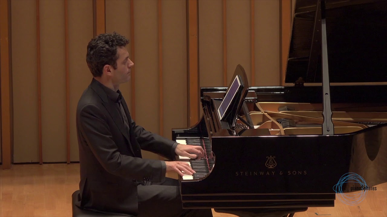 Steven Vanhauwaert plays Francesco Balilla Pratella's La Guerra