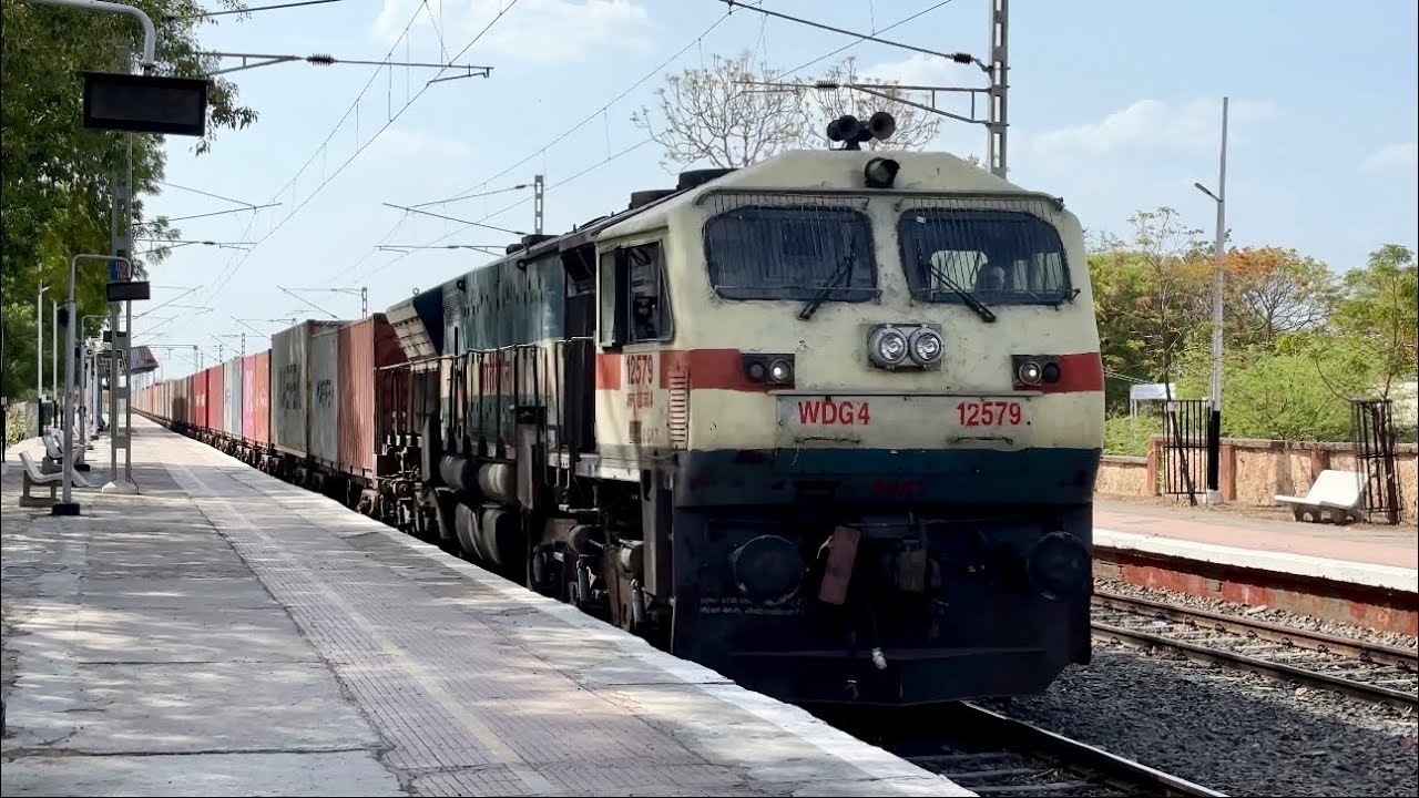 BGKT WDG4 With BLC Freight Skipping Dhola Junction Slowly Through Mainline