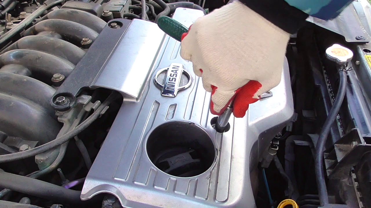 Замена свечей Nissan Maxima.