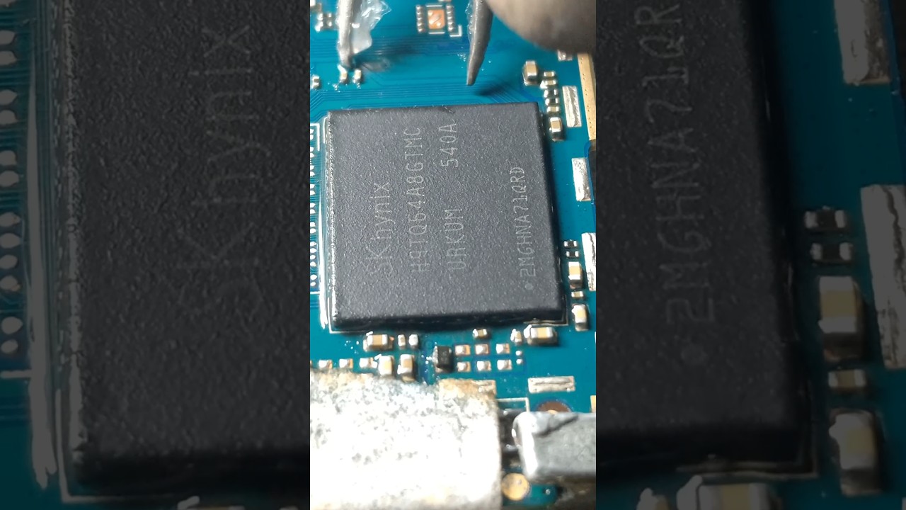 Ic Reball Without Stencil Trick no2 #mobilerepairing #soldering #short