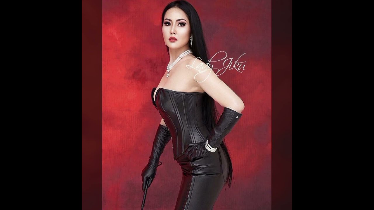 2024 Beautiful demanding Leather Dresses Outfits Collection for ladies over40 