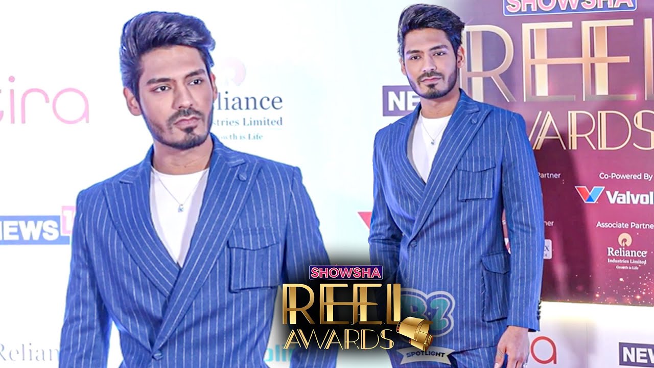 Digvijay Singh Rathee हुए The Showsha Reel Award Function में Spot, दिखा Cold Look ! | Spotted
