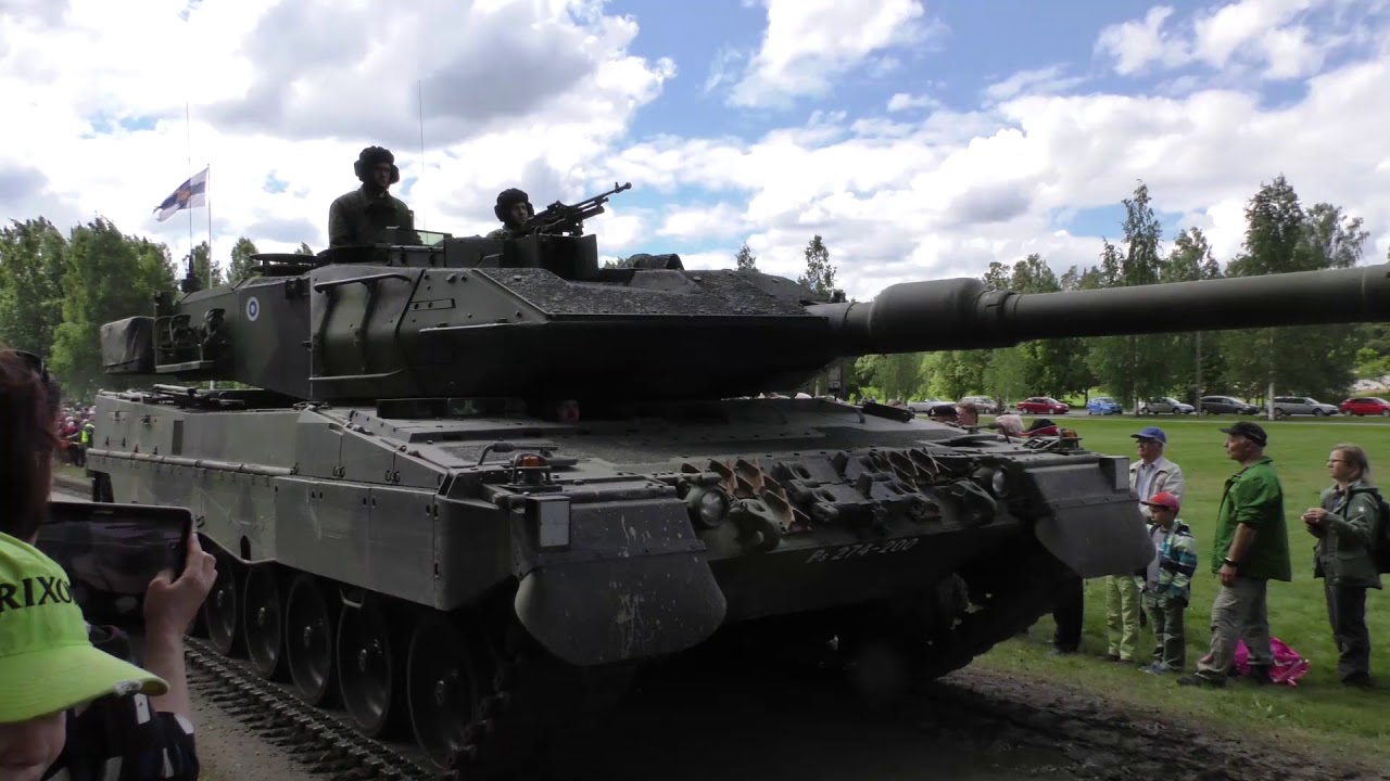 PsDiv. 75 Years Anniversary #006 - Parade modern armour and APCs - Leopard 2, SAU-122, ITPSV 90...