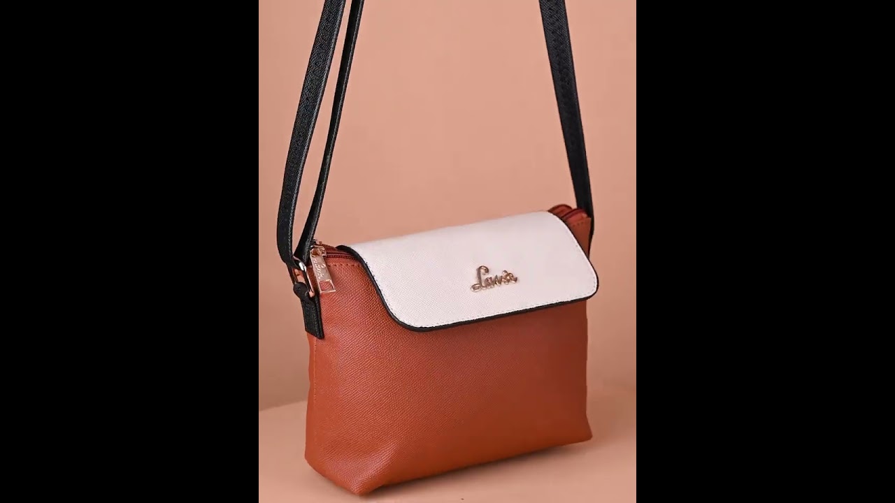 CLRBLK ROVE 2C FLAP SLING BAG
