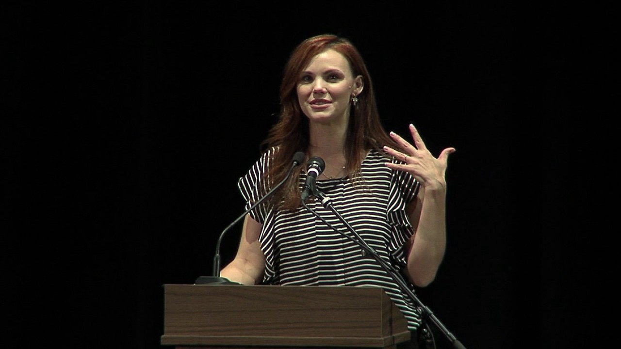 Leah Darrow