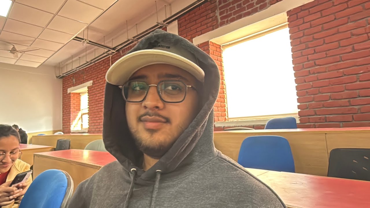 APPLE AIRPODS GOT STOLEN IN COLLEGE 😨😨