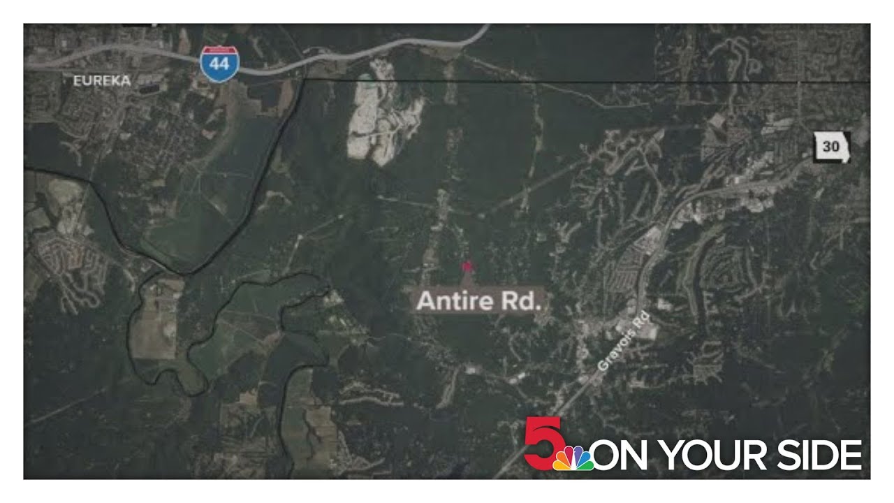 1 dead after car crashes into Jefferson County home