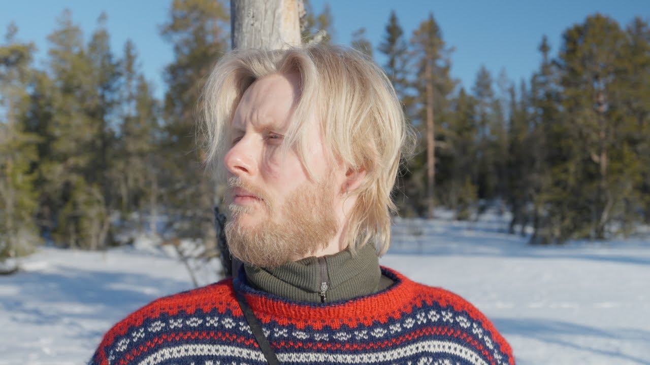 My Off-Grid Escape: Chopping Wood & Watching the Aurora at My Cabin In Norway