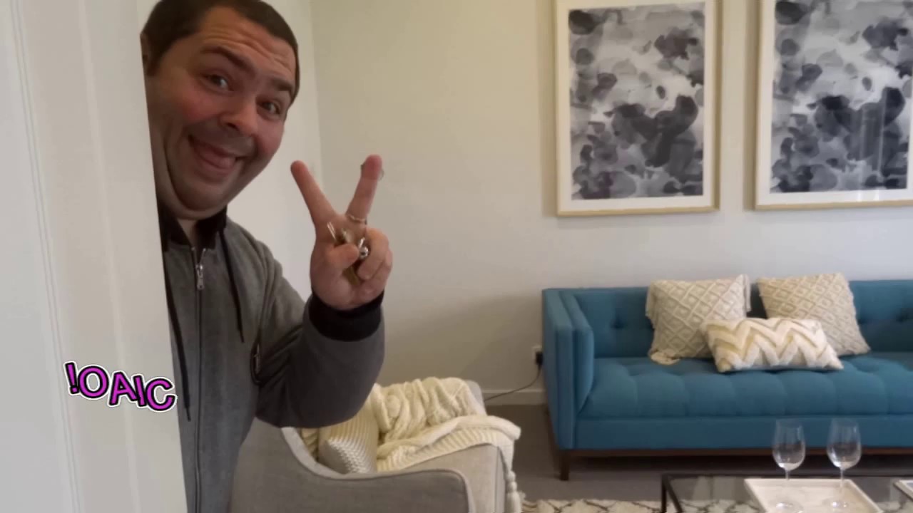 E & M Channels: Touring Adelaide House (Rumah di South Australia). 5 bedrooms