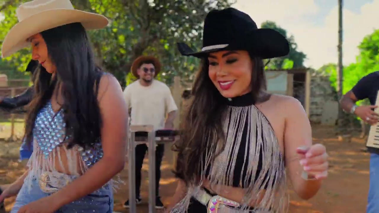 PICA PAU NA MADEIRA/ BATE COXA/ É CARRO - DAY E MARY