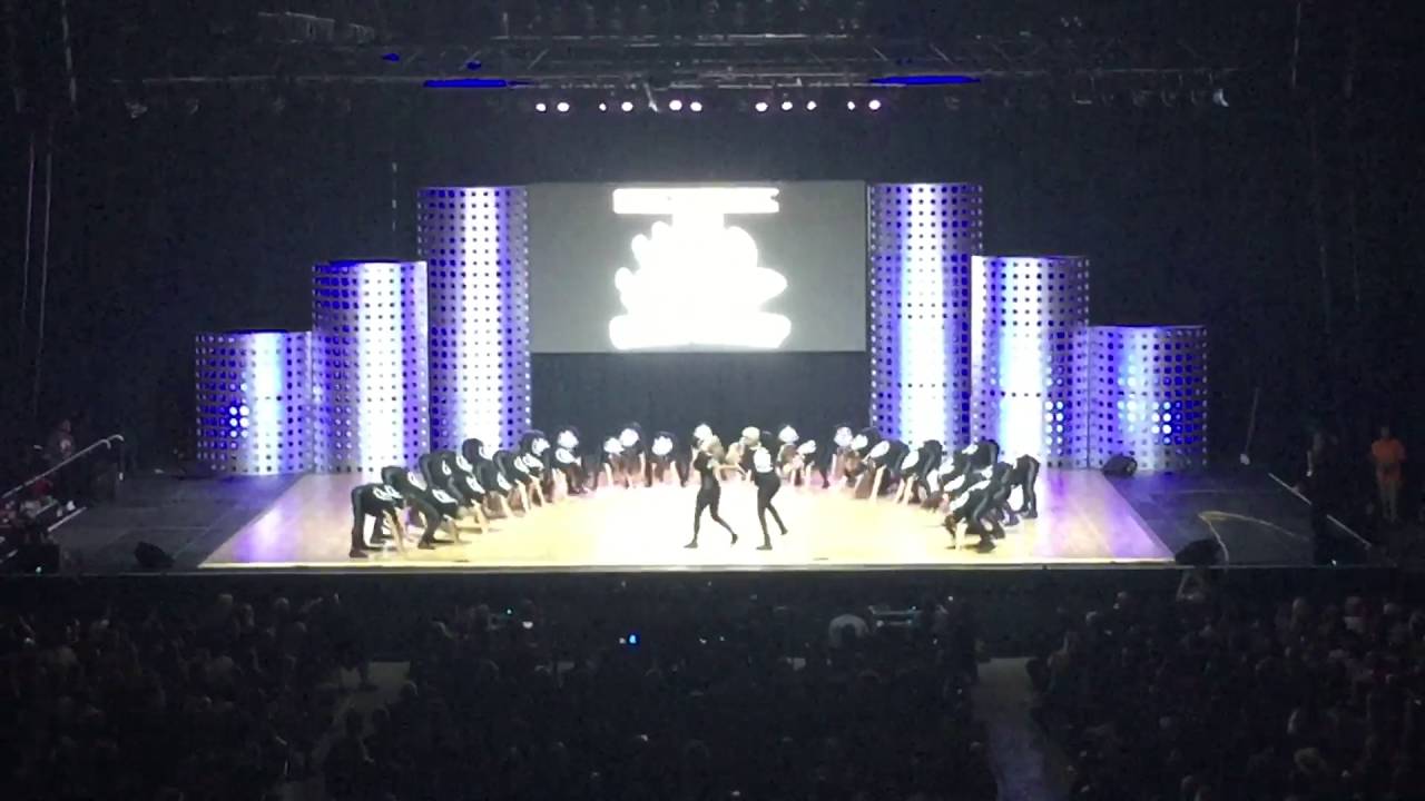 Royal Family Varsity at final HHI 2016