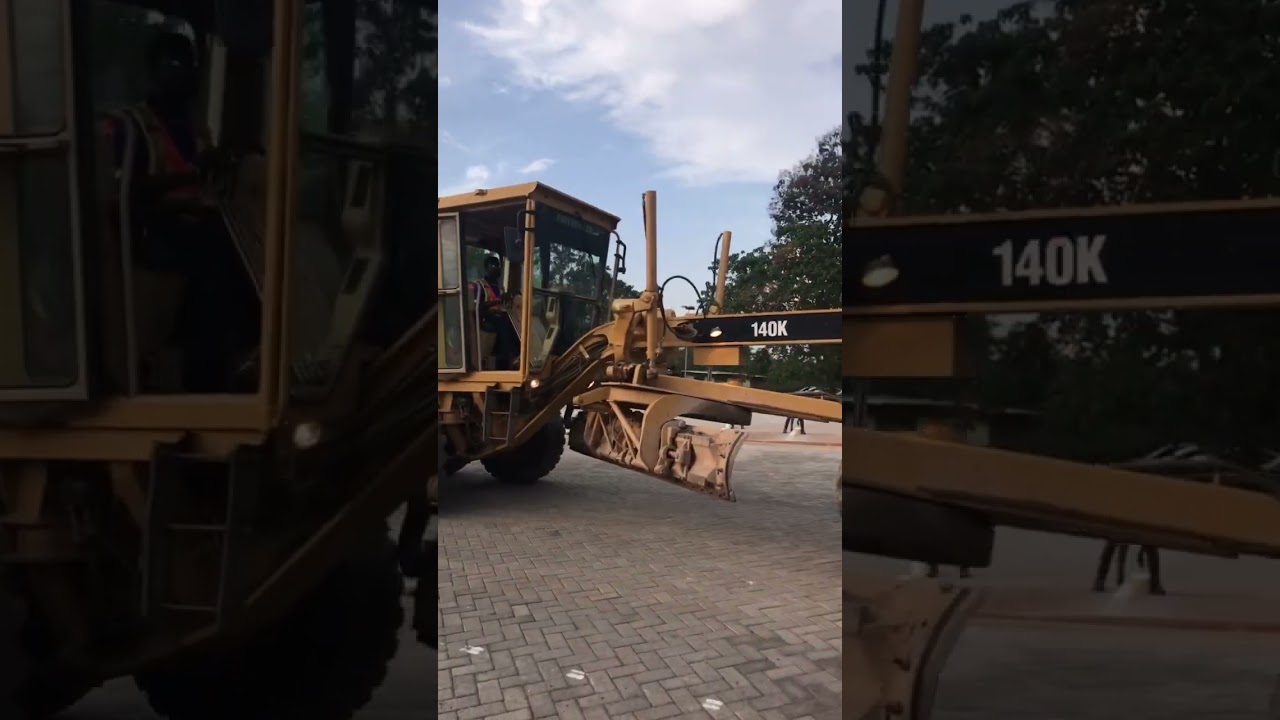 CONSTRUCTION IN GHANA 🚧🇬🇭🇬🇭#shorts #ghana #viral #construction #tiktok #road #building