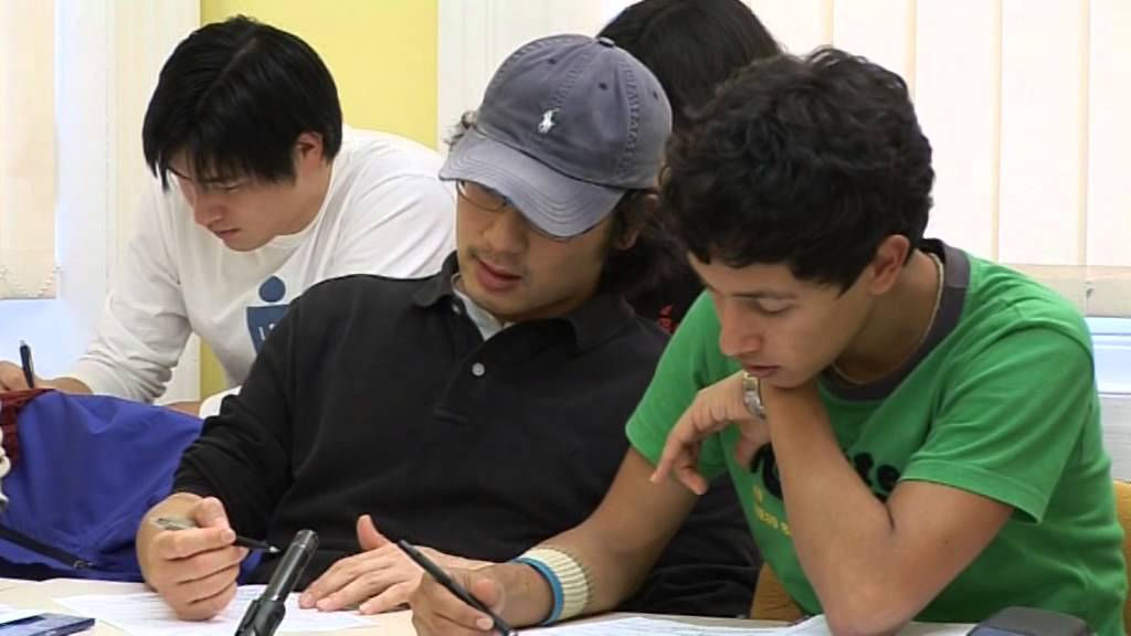 Tony teaches lexical phrases to describe feeling happy and sad (upper-intermediate)