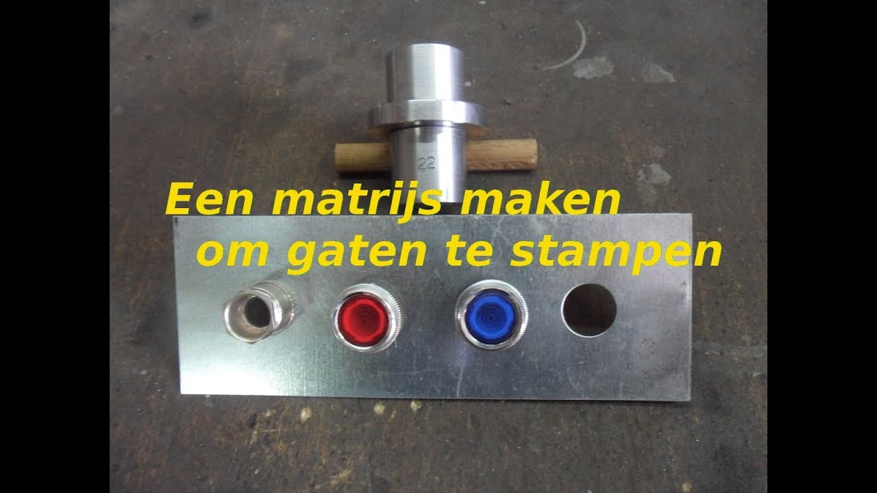 18 Een matrijs maken om gaten te stampen in plaatstaal