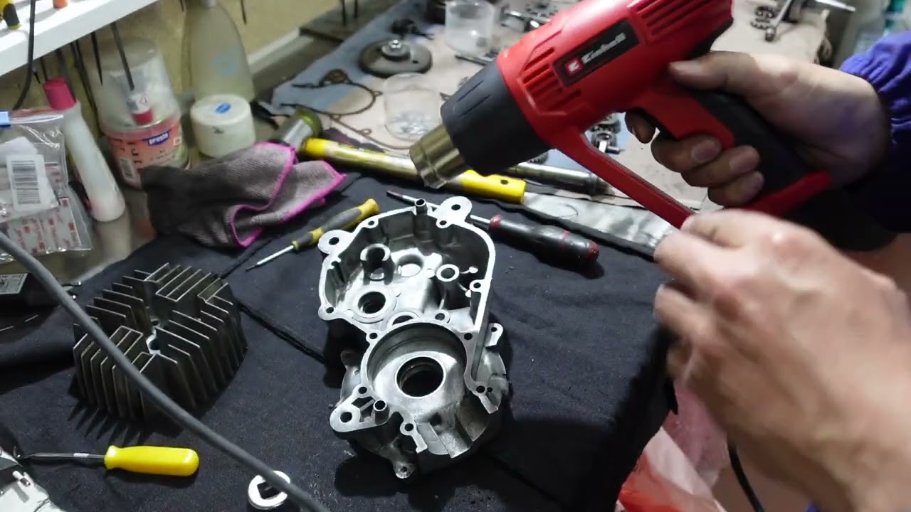 Cap 3 Montando rodamientos motor Puch 1972 Explorando los secretos internos de la potencia mecánica