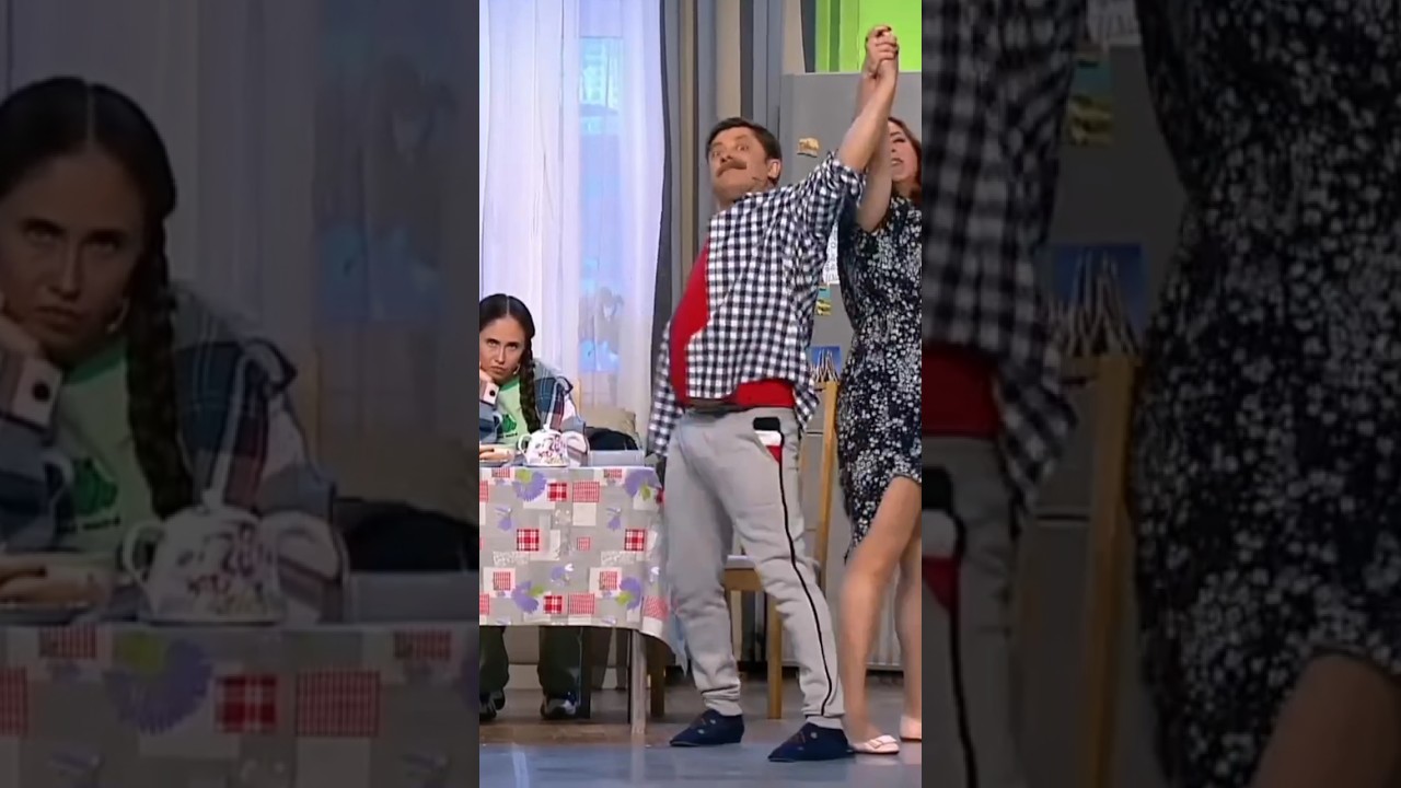 Полина получила паспорт Уральские пельмени #юмор #subscribe #смех #shorts #уральскиепельмени