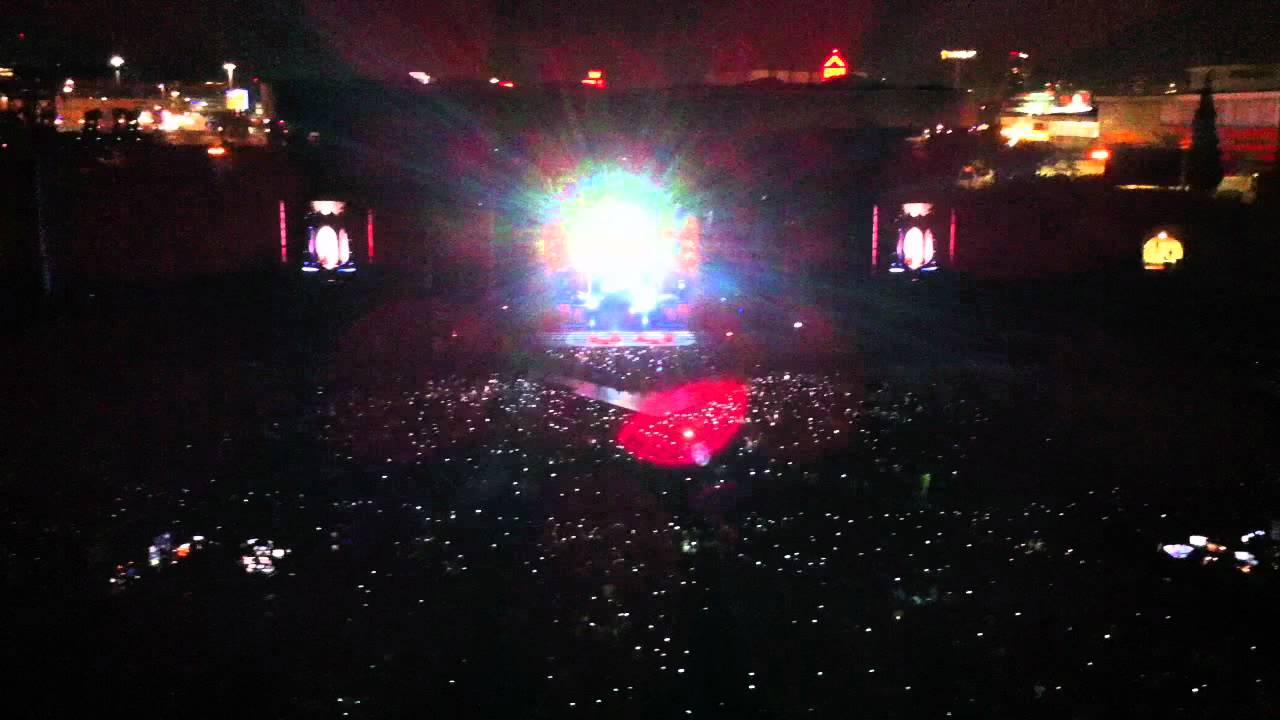 Madonna's MDNA opening act Israel 2012- Girl gone wild