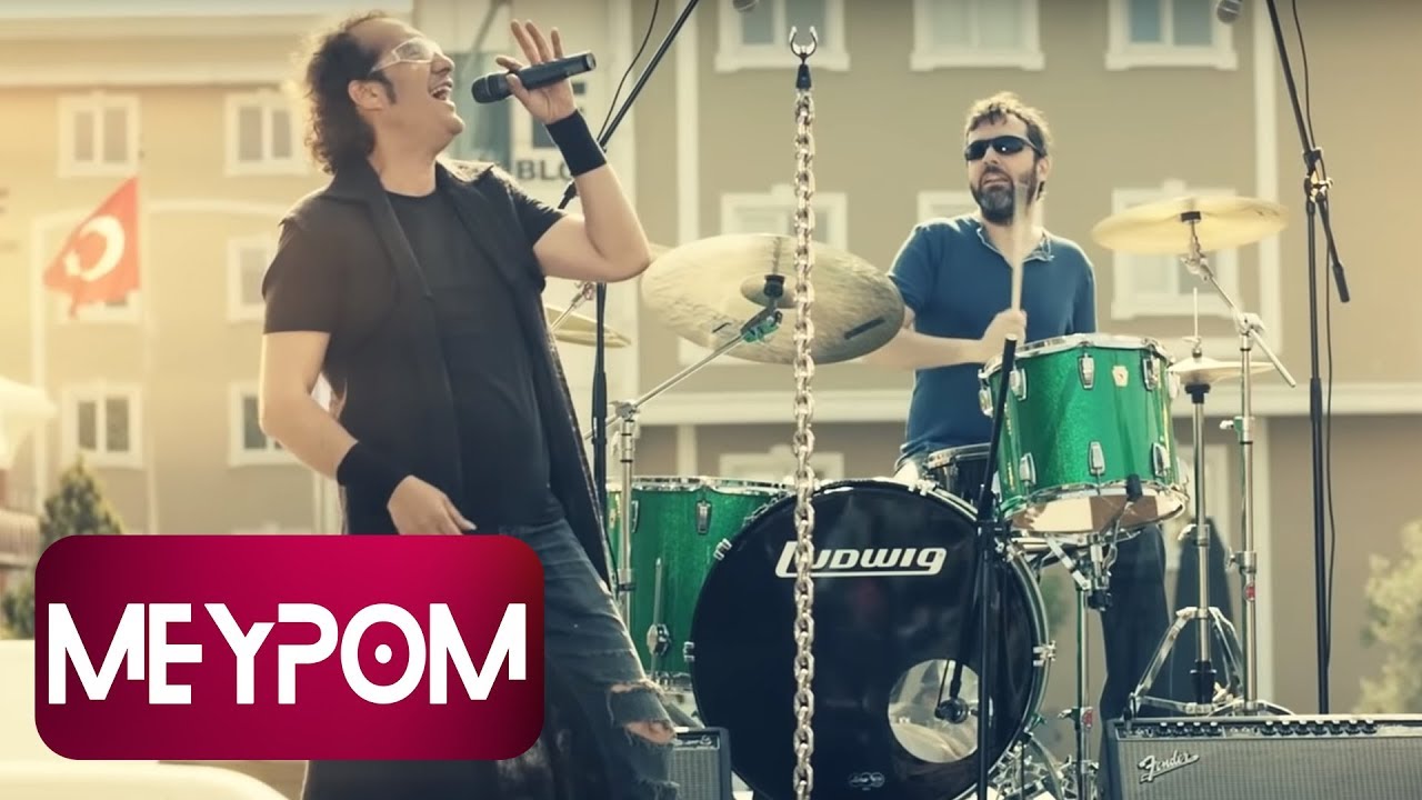 Kıra&ccedil; - Fistan (Official Video)