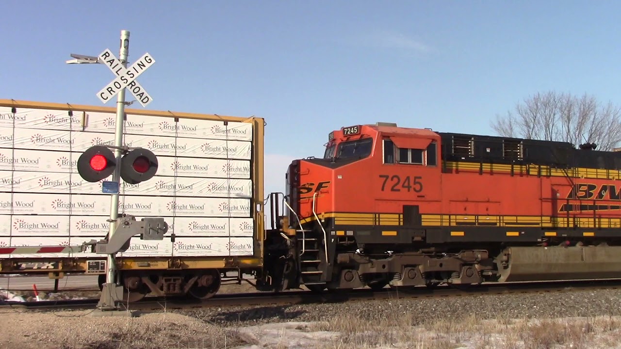 BNSF 8337 East in Waterman, IL 2/26/21