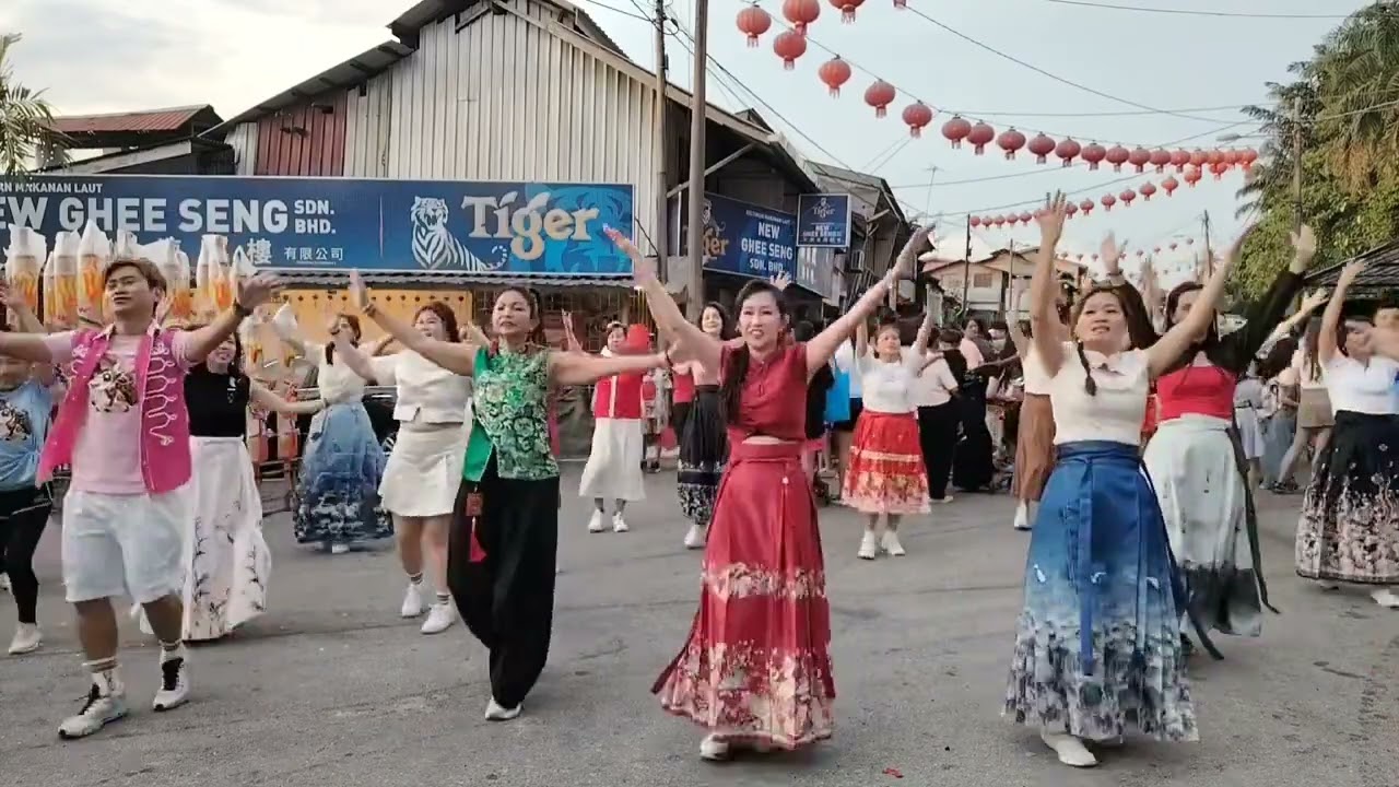 #梹城武吉淡汶元宵节几个团队一起舞乐#春风吻上我的脸等…#浅跳一下 #新年歌舞#怀旧老歌#经典歌曲 