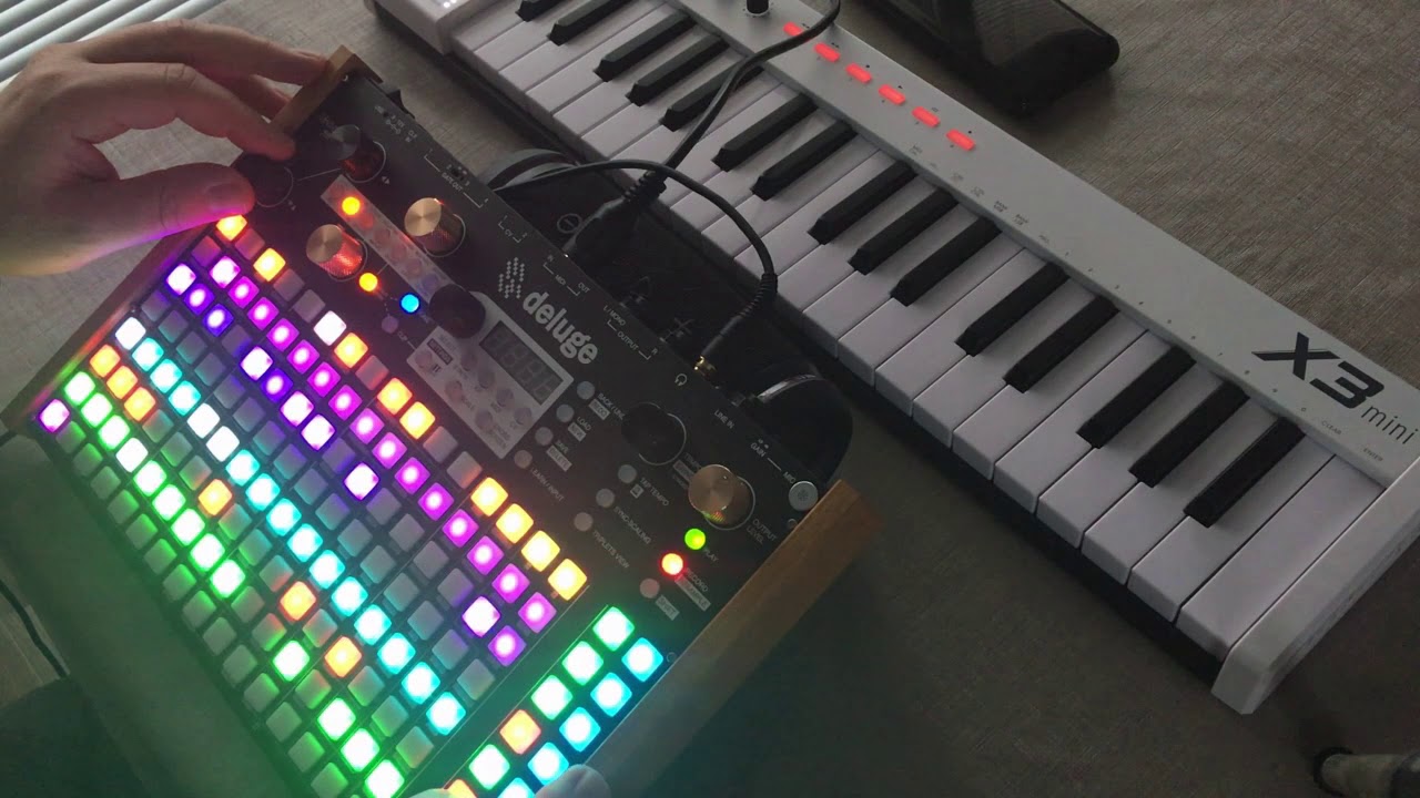 To Berlin or not to Berlin School :) Synthstrom Deluge performance by Vanderson