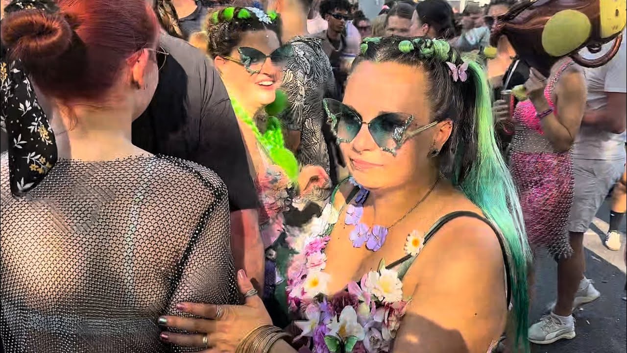 Zürich Street Parade 2025: Biggest Techno Party In The World 