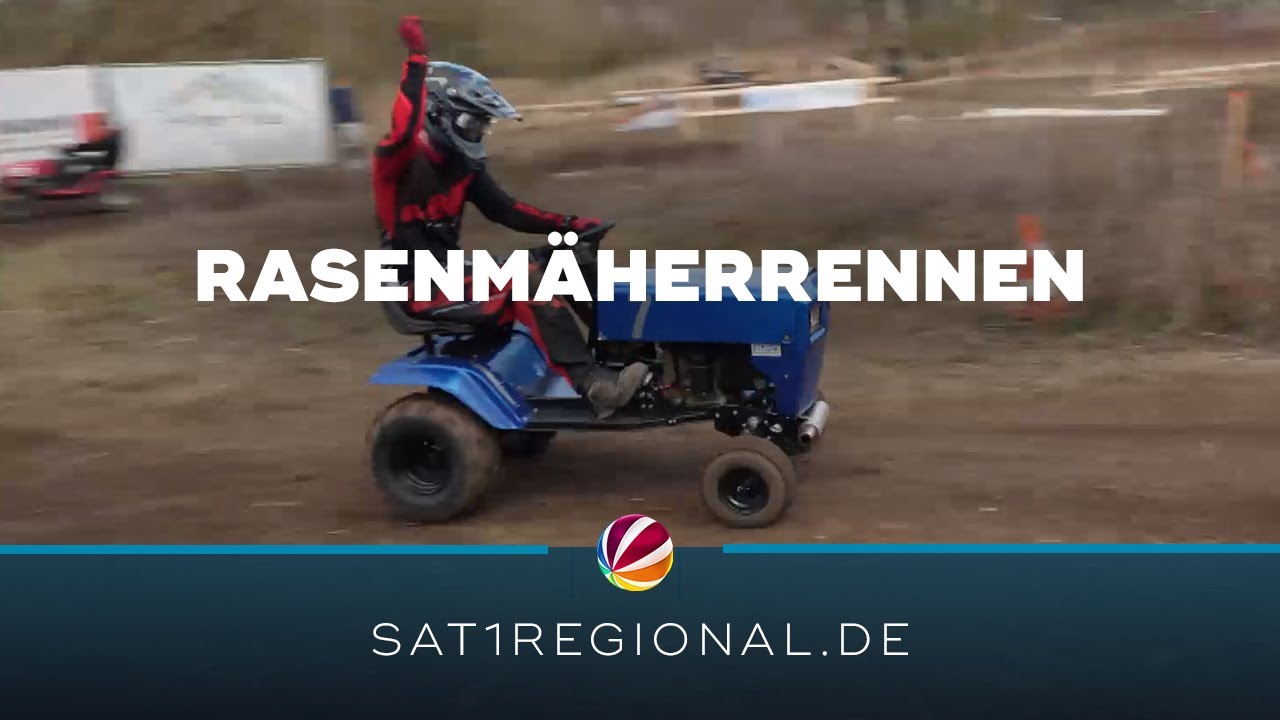 Rasenmähertraktoren liefern sich Rennen in Trittau