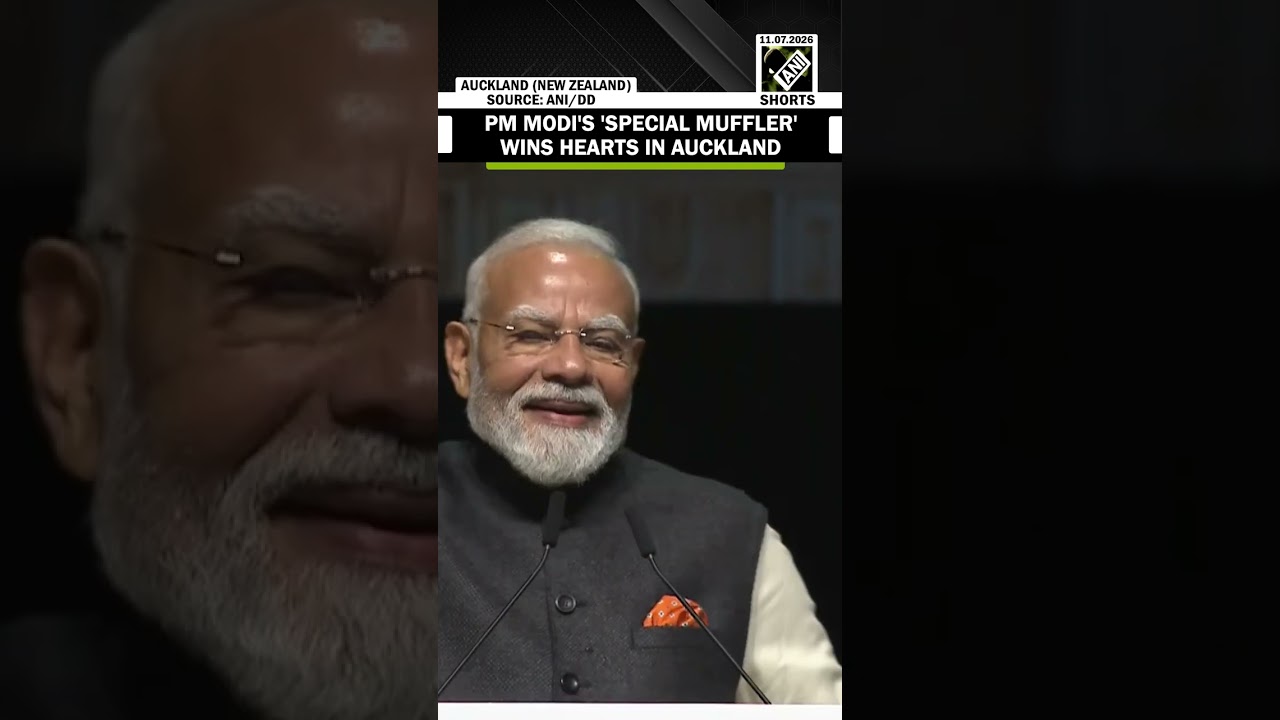 Watch: PM Modi&rsquo;s &lsquo;special muffler&rsquo; wins hearts in Auckland, New Zealand