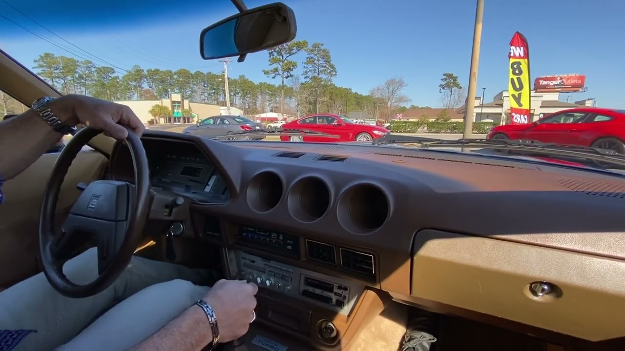 Видео вождения Datsun 280ZX 2+2 Turbo 1983 года