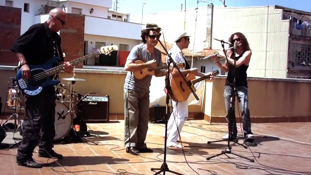 El Toubab - Todo es m&aacute;s sencillo (Le&ntilde;o) con Tony Urbano