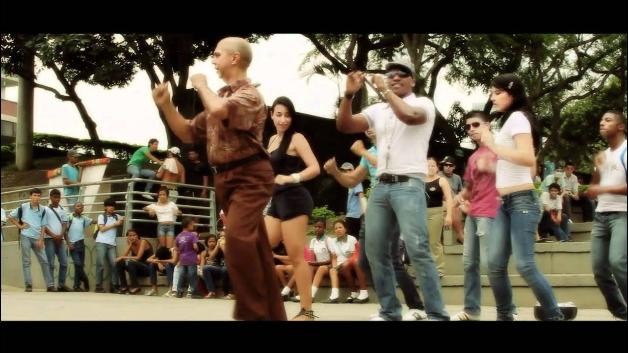 BIEN PEGAITO  CJ  CASTRO OFICIAL VIDEO RT