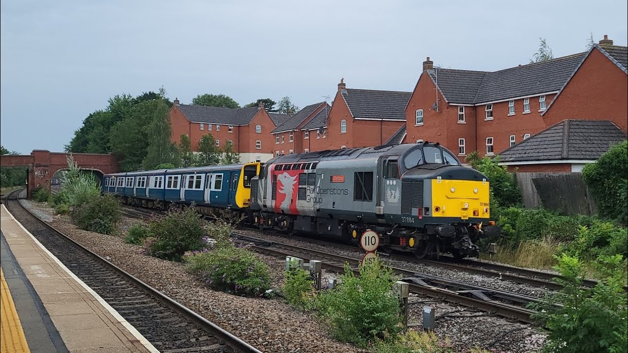 Class 175 drag &  313201 being dragged to greatest gathering 24/7/25