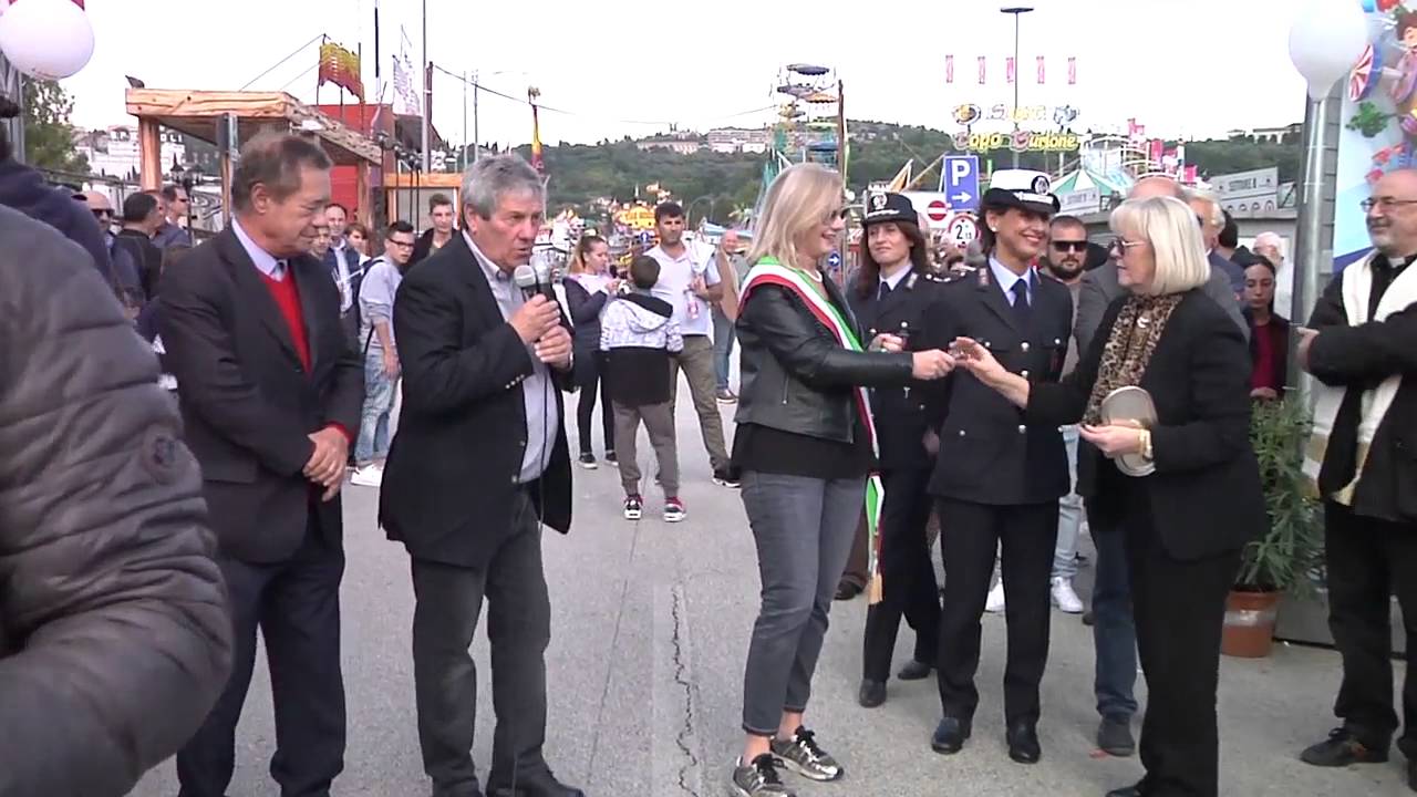 2016 - LUNA PARK PERUGIA - Inaugurazione - 08-10-16 - Parte 1/3