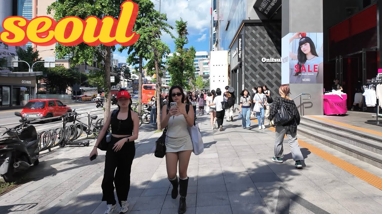Hongdae Street Walking tour. Seoul City Korea 4k City Tour