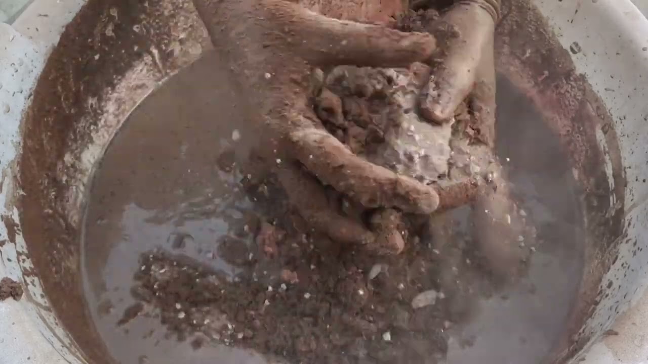 Asmr - dusty 🌪️ red dirt with white concrete crumbling in water 💦